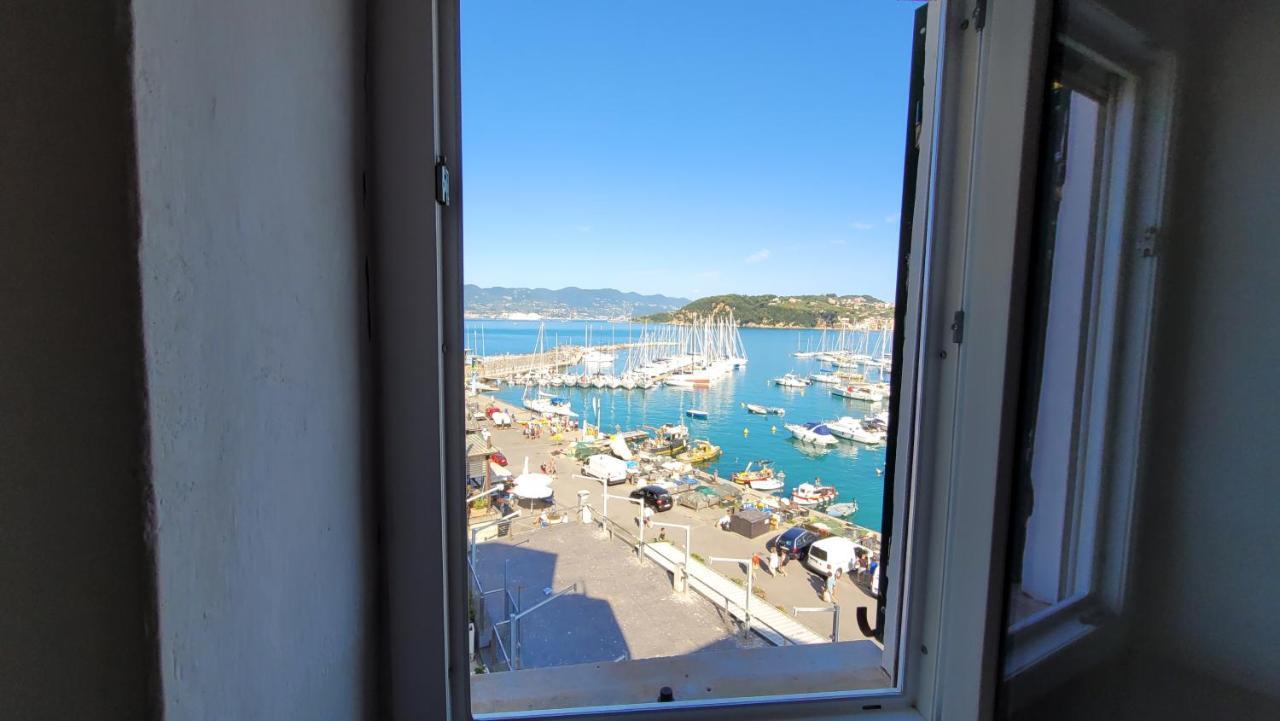 L'Arpara Casa Al Molo Dal Mare Al Castello Lerici Exterior photo