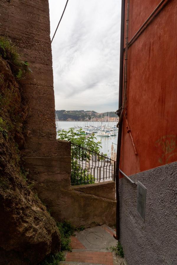L'Arpara Casa Al Molo Dal Mare Al Castello Lerici Exterior photo